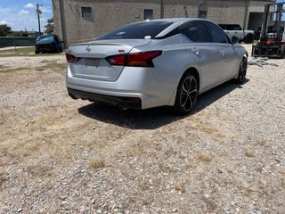 2024 Nissan Altima SR FWD - Exterior Rear Right Corner Image